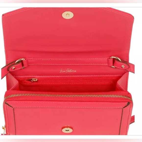 Sam Edelman Faux Leather Logo Flap Wallet On A Stage NWT - Picture 3 of 3